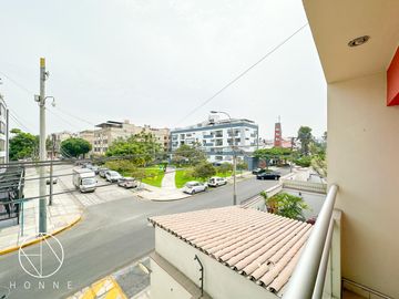 DUPLEX EN SAN BORJA