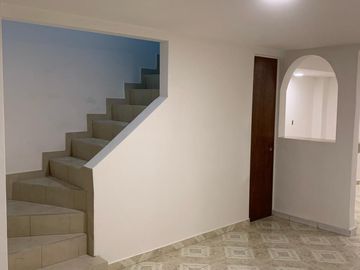 Excelente casa recién remodelada, Solo recursos propios, no créditos