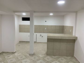 Excelente casa recién remodelada, Solo recursos propios, no créditos