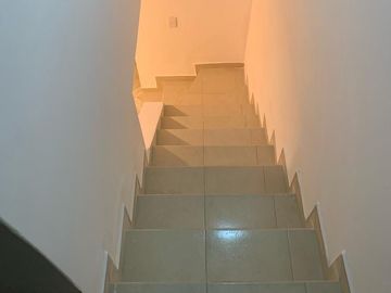 Excelente casa recién remodelada, Solo recursos propios, no créditos