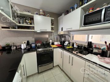 Venta Departamento 2 dormitorios con balcón, Recoleta