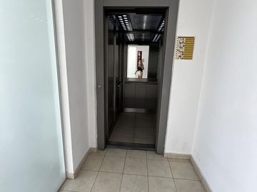 Venta Departamento 2 dormitorios con balcón, Recoleta