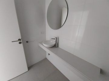 Departamento 2 amb con cochera fija cubierta