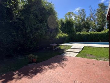 Casa en Venta dentro del Barrio Cerrado Altos del Barranco.