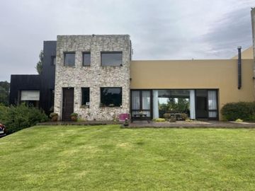 Casa en venta - 6 Dormitorios 6 Baños - 23.900Mts2 - Mar del Plata