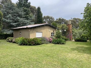 Casa en venta - 6 Dormitorios 6 Baños - 23.900Mts2 - Mar del Plata
