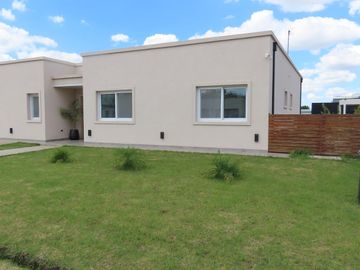 Casa en Venta en Santa Isabel 2 con terminaciones de calidad