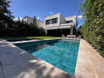 Casa en Brisas de Adrogué