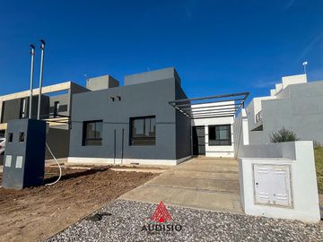 Duplex en venta - Rincones de Manantiales