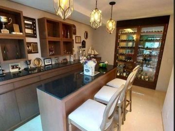 CASA EN VENTA EN LOMAS HIPODROMO