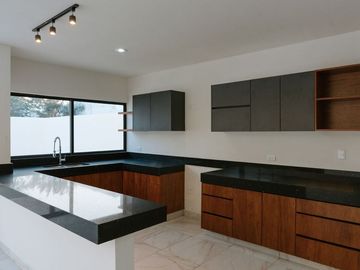CASA EN VENTA EN PRIVADA CONKAL, MERIDA
