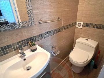 Amplia Y Bella Casa En Venta 3d/3b Con Terraza En Lo Campino