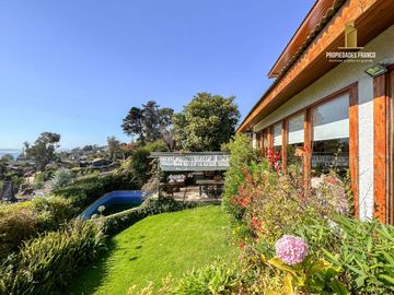 Concon Venta Casa 4D 3B Vista Al Mar Piscina Jardin Las Elenas