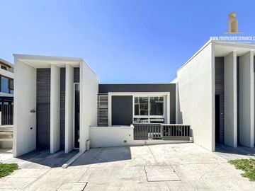 Concon Venta Casa A Estrenar 3D 4B Con Vista en Condominio
