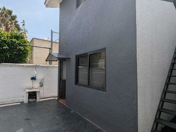 CASA EN RENTA EN GUSTAVO BAZ
