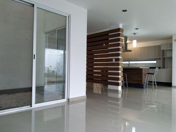 HERMOSA RESIDENCIA EN VENTA - RESIDENCIAL 