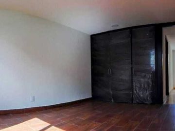 VENTA DE CASA EN FRACC. BELLAVISTA SATÉLITE, TLALNEPANTLA (NO NEGOCIABLE)
