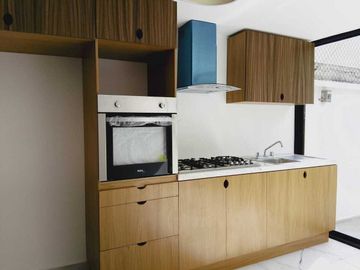 VENTA DE CASA EN FRACC. BELLAVISTA SATÉLITE, TLALNEPANTLA (NO NEGOCIABLE)