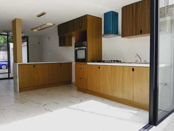 VENTA DE CASA EN FRACC. BELLAVISTA SATÉLITE, TLALNEPANTLA (NO NEGOCIABLE)
