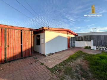 Viña Del Mar Vende Casa 4D 1B 2E Alto Agua Santa