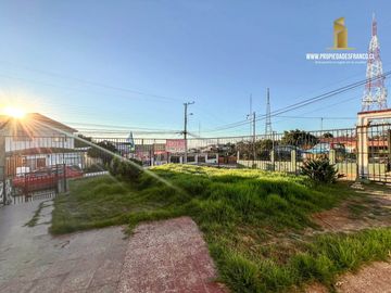 Viña Del Mar Vende Casa 4D 1B 2E Alto Agua Santa