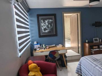MODERNA CASA EN GUSTAVO BAZ