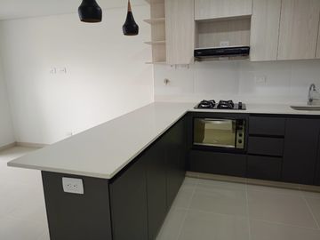 Estrene Este Hermoso Apartamento En Unidad Completa Super Ubicacion