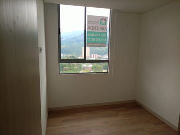 Estrene Este Hermoso Apartamento En Unidad Completa Super Ubicacion