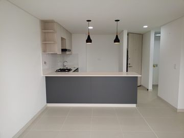 Estrene Este Hermoso Apartamento En Unidad Completa Super Ubicacion