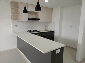 Estrene Este Hermoso Apartamento En Unidad Completa Super Ubicacion