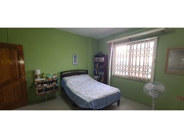 En venta hermosa casa en urbanización privada Manta Beach