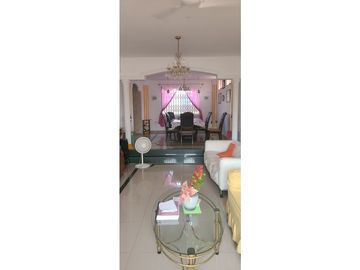 En venta hermosa casa en urbanización privada Manta Beach