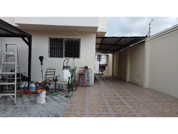 En venta hermosa casa en urbanización privada Manta Beach