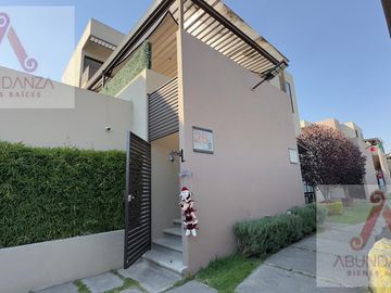 CASA DUPLEX  VENTA JACARANDAS METEPC