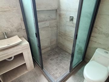Casa en venta con tres habitaciones, jardín y terraza en Tlaxcala