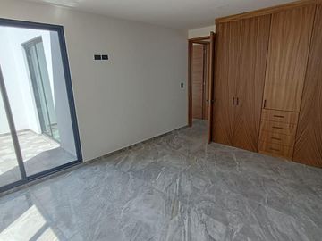 Casa en venta con tres habitaciones, jardín y terraza en Tlaxcala