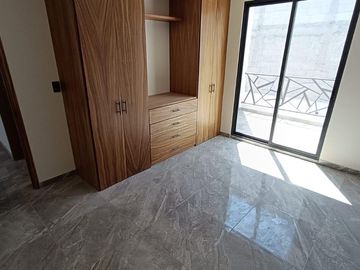 Casa en venta con tres habitaciones, jardín y terraza en Tlaxcala