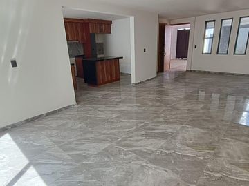 Casa en venta con tres habitaciones, jardín y terraza en Tlaxcala