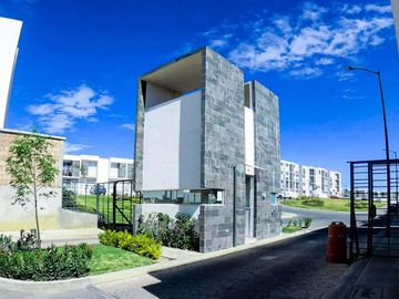 Departamento en  venta de 3 recamaras y alberca a 5 min de FINSA
