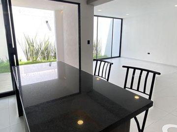 CASA EN VENTA EN LOMAS DE ANGELÓPOLIS III, PARQUE CUERNAVACA, SAN ANDRÉS CHOLULA, PUEBLA.
