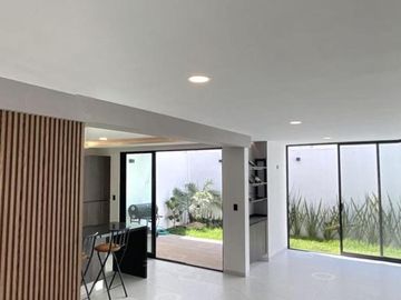 CASA EN VENTA EN LOMAS DE ANGELÓPOLIS III, PARQUE CUERNAVACA, SAN ANDRÉS CHOLULA, PUEBLA.