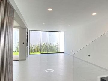 CASA EN VENTA EN LOMAS DE ANGELÓPOLIS III, PARQUE CUERNAVACA, SAN ANDRÉS CHOLULA, PUEBLA.