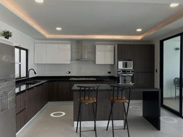 CASA EN VENTA EN LOMAS DE ANGELÓPOLIS III, PARQUE CUERNAVACA, SAN ANDRÉS CHOLULA, PUEBLA.