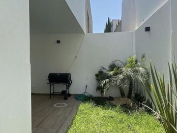 CASA EN VENTA EN LOMAS DE ANGELÓPOLIS III, PARQUE CUERNAVACA, SAN ANDRÉS CHOLULA, PUEBLA.