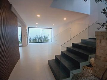 CASA EN VENTA EN LOMAS DE ANGELÓPOLIS III, PARQUE CUERNAVACA, SAN ANDRÉS CHOLULA, PUEBLA.