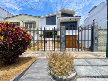 Casa en  Alquiler