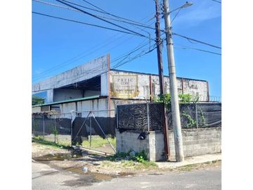 VENTA O ALQUILER DE TERRENO Y GALERA EN JUAN DIAZ