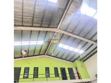 VENTA O ALQUILER DE TERRENO Y GALERA EN JUAN DIAZ