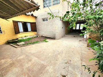 Casa PH en venta en Ituzaingo Norte
