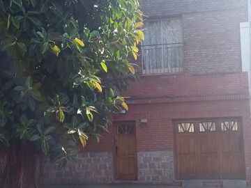 Casa para 2 Familias en venta en Quilmes Este